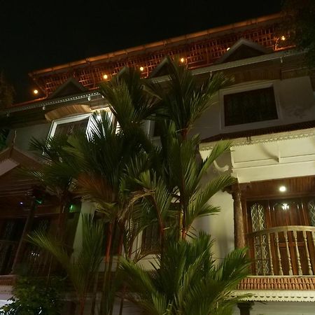 Hotel White Rose Kochi Extérieur photo