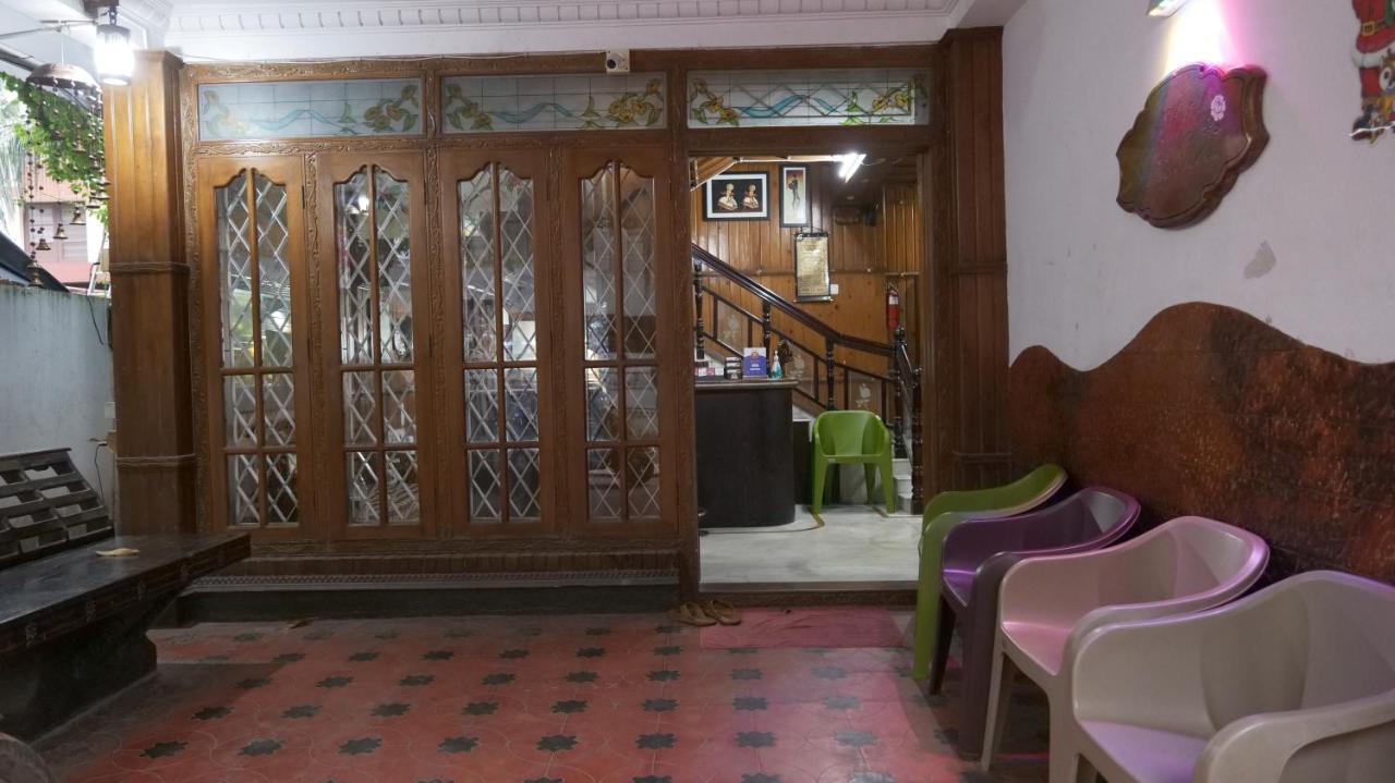 Hotel White Rose Kochi Extérieur photo