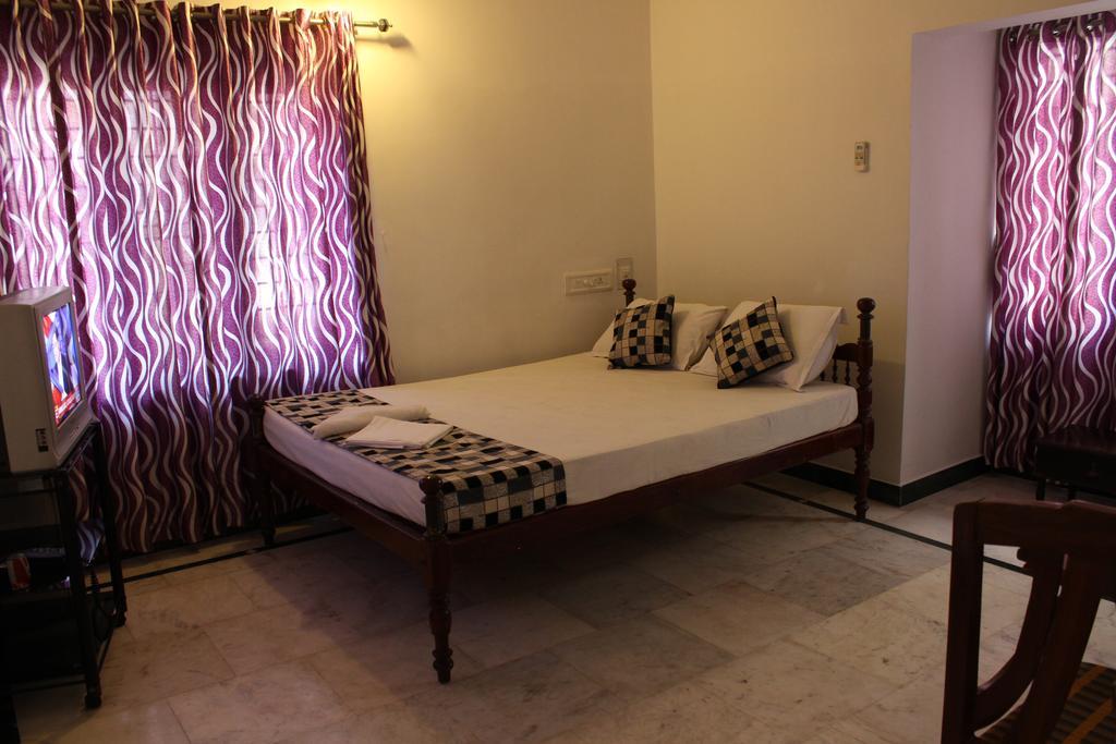 Hotel White Rose Kochi Extérieur photo