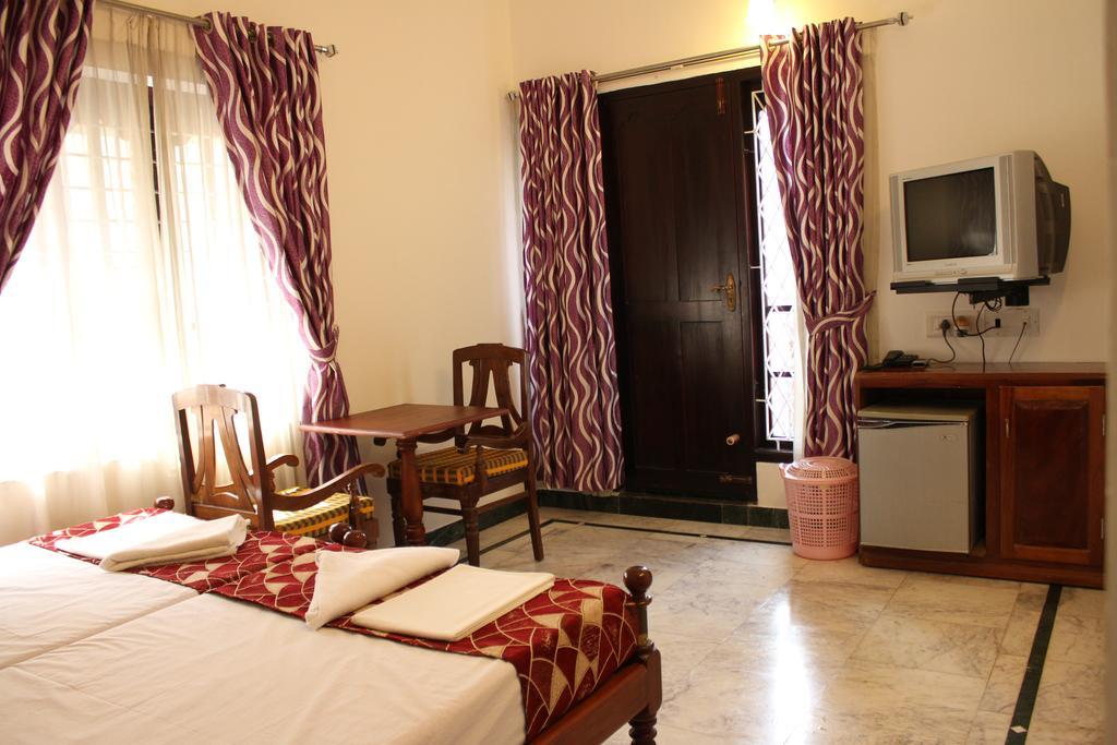 Hotel White Rose Kochi Extérieur photo