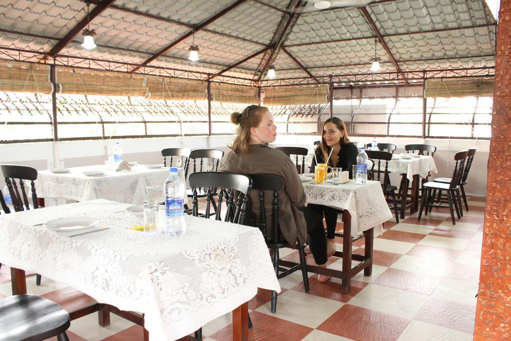 Hotel White Rose Kochi Extérieur photo