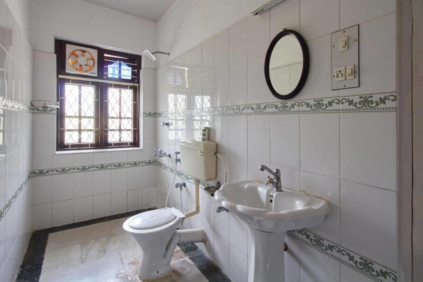 Hotel White Rose Kochi Extérieur photo